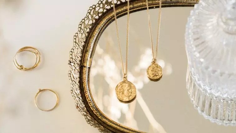 Simple & Dainty hero