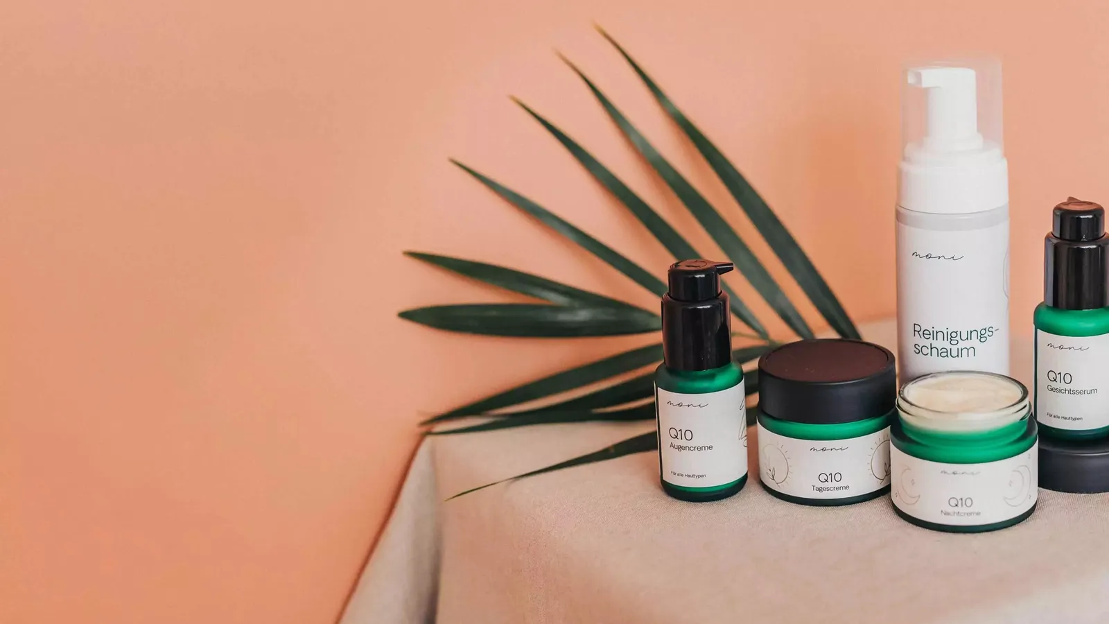 Moni Cosmetics UG hero